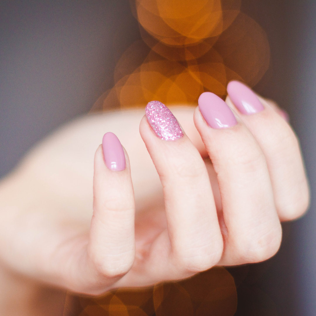 glamnailsprofessional-waarom-je-beter-zelf-je-nagels-kunt-doen